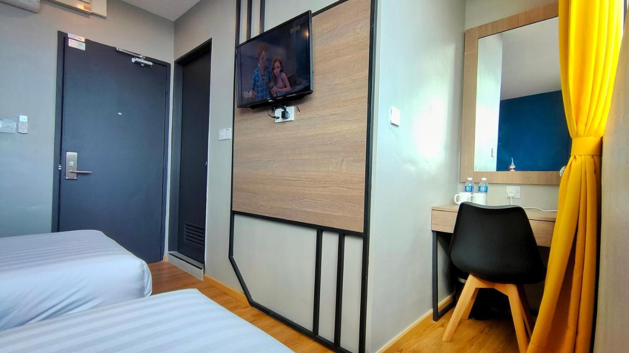 סמפורנה Uptown Hotel מראה חיצוני תמונה