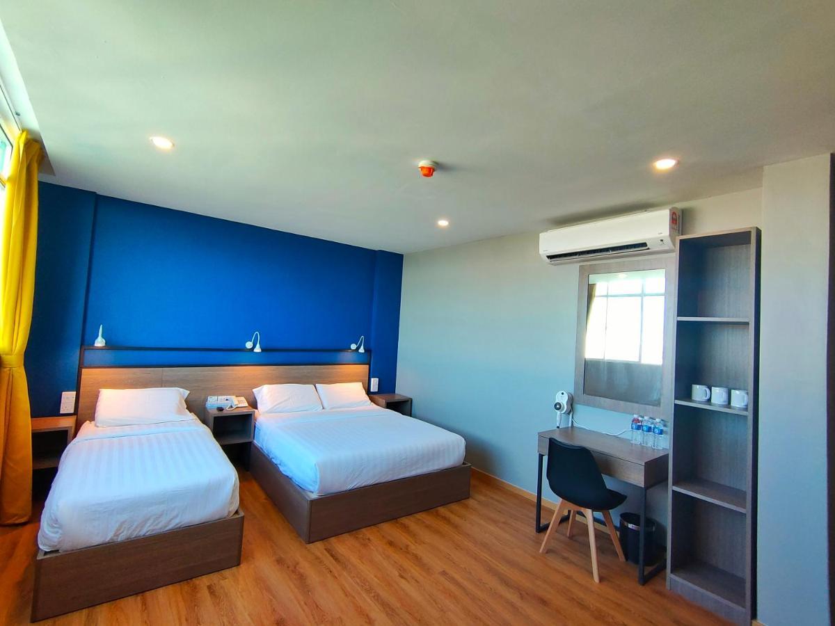 סמפורנה Uptown Hotel מראה חיצוני תמונה