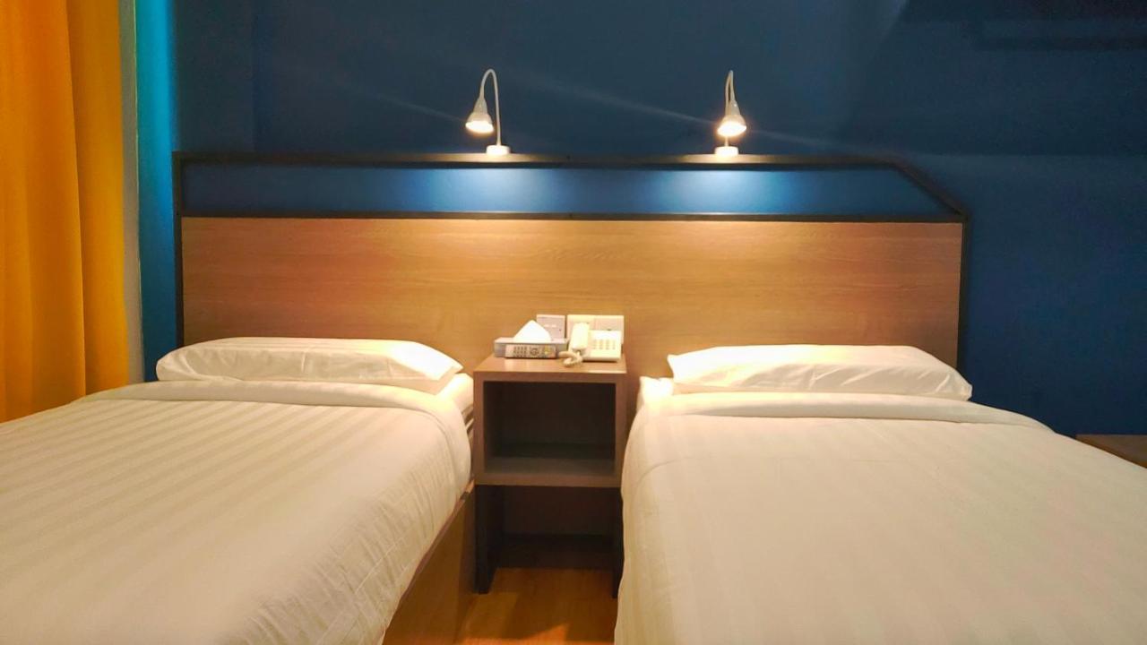 סמפורנה Uptown Hotel מראה חיצוני תמונה