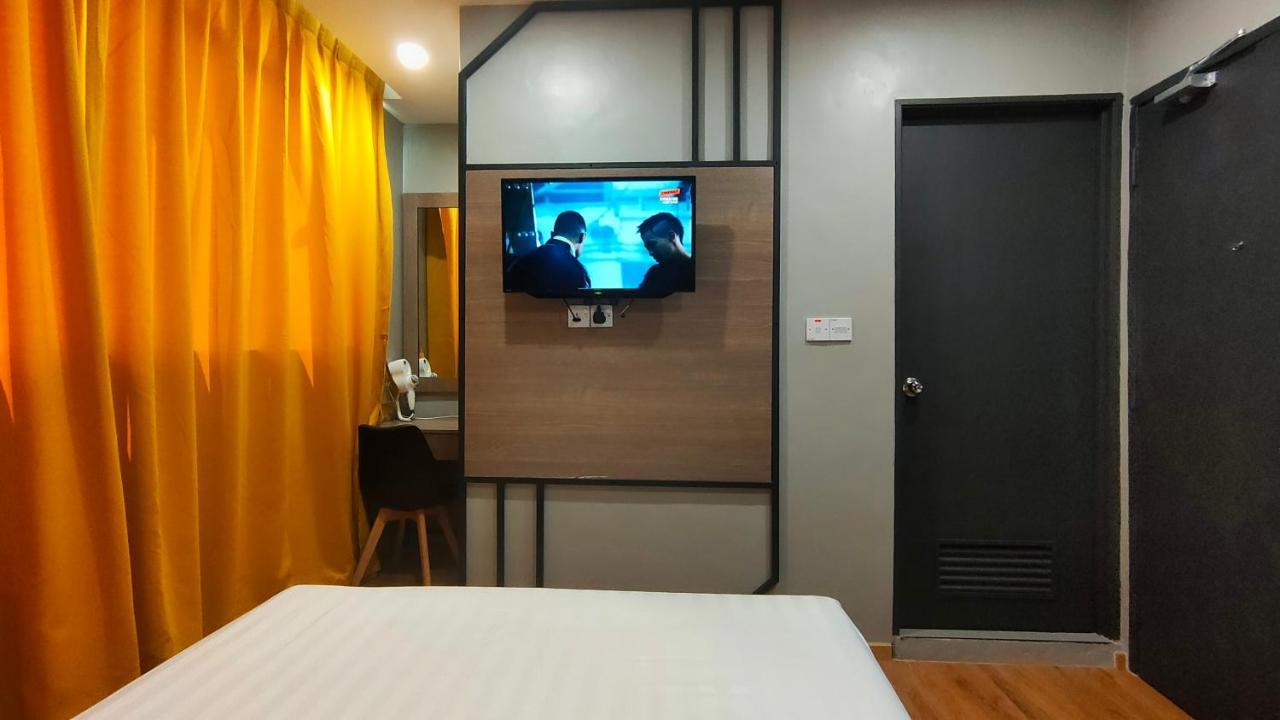 סמפורנה Uptown Hotel מראה חיצוני תמונה