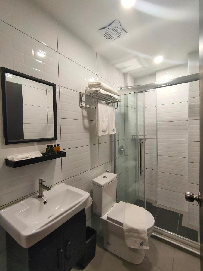 סמפורנה Uptown Hotel מראה חיצוני תמונה
